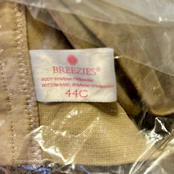 NWT Breezies Tan Underwire Comfort Strap T-Shirt Bra / 44C - Picture 9 of 9